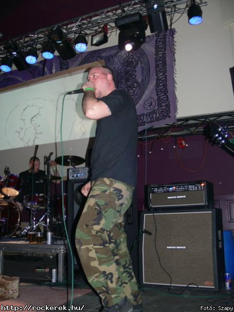  Suburban Neon,  History of heaven,  Sunset,  M-nlkl,  Faded Life,  Entrpia Architektra,  Schoolphoto,  Krhozat,  Dharma - Fot: Szapy