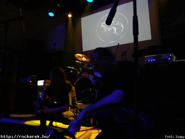  Suburban Neon,  History of heaven,  Sunset,  M-nlkl,  Faded Life,  Entrpia Architektra,  Schoolphoto,  Krhozat,  Dharma - Fot: Szapy