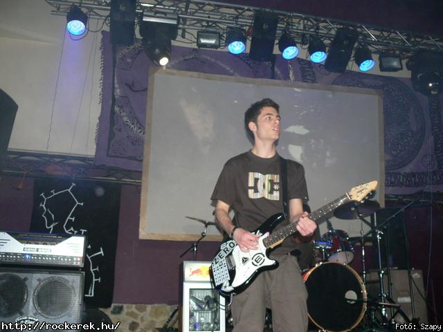  Suburban Neon,  History of heaven,  Sunset,  M-nlkl,  Faded Life,  Entrpia Architektra,  Schoolphoto,  Krhozat,  Dharma - Fot: Szapy