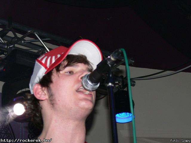  Suburban Neon,  History of heaven,  Sunset,  M-nlkl,  Faded Life,  Entrpia Architektra,  Schoolphoto,  Krhozat,  Dharma - Fot: Szapy