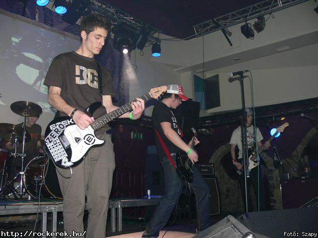  Suburban Neon,  History of heaven,  Sunset,  M-nlkl,  Faded Life,  Entrpia Architektra,  Schoolphoto,  Krhozat,  Dharma - Fot: Szapy