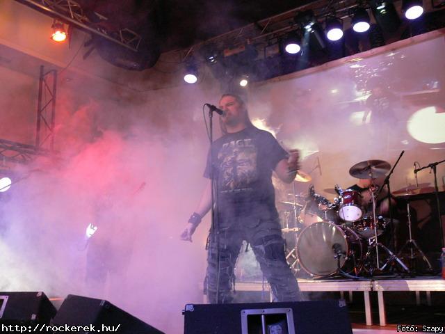  Suburban Neon,  History of heaven,  Sunset,  M-nlkl,  Faded Life,  Entrpia Architektra,  Schoolphoto,  Krhozat,  Dharma - Fot: Szapy