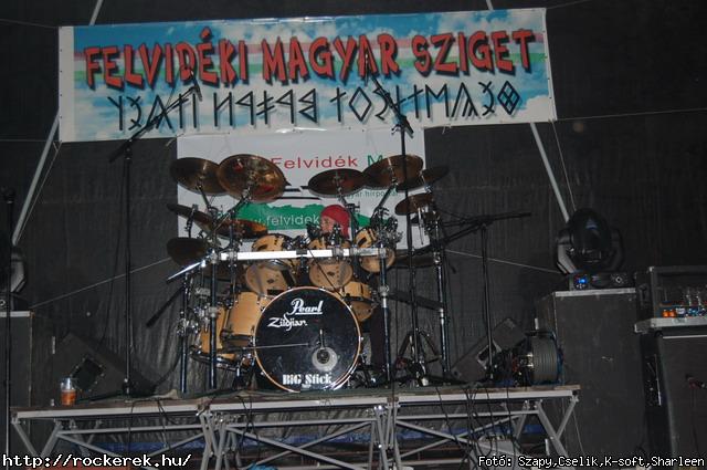  All Devils, Ayers Rock, Cool Head Clan, Dalriada, Drastic Means, Felvidki Rock Sznpad, Hard, Ismers Arcok, Jszmagyarok, Kerecsen, Kormorn, Lord, Lgkalapcs, Phoenix, Rockstone, Szktia, Titnok - Fot: Szapy,Cselik,K-soft,Sharleen