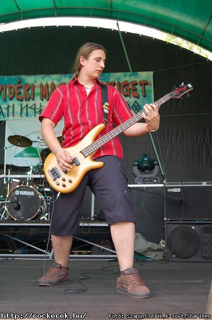  All Devils, Ayers Rock, Cool Head Clan, Dalriada, Drastic Means, Felvidki Rock Sznpad, Hard, Ismers Arcok, Jszmagyarok, Kerecsen, Kormorn, Lord, Lgkalapcs, Phoenix, Rockstone, Szktia, Titnok - Fot: Szapy,Cselik,K-soft,Sharleen