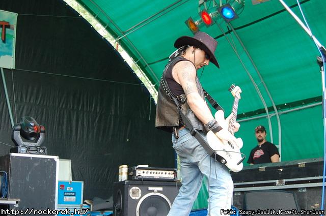  All Devils, Ayers Rock, Cool Head Clan, Dalriada, Drastic Means, Felvidki Rock Sznpad, Hard, Ismers Arcok, Jszmagyarok, Kerecsen, Kormorn, Lord, Lgkalapcs, Phoenix, Rockstone, Szktia, Titnok - Fot: Szapy,Cselik,K-soft,Sharleen