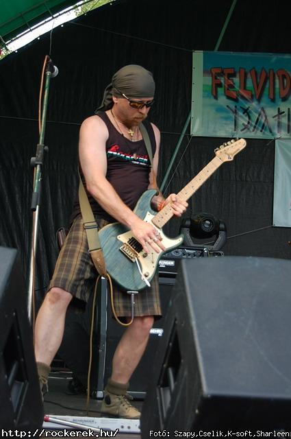  All Devils, Ayers Rock, Cool Head Clan, Dalriada, Drastic Means, Felvidki Rock Sznpad, Hard, Ismers Arcok, Jszmagyarok, Kerecsen, Kormorn, Lord, Lgkalapcs, Phoenix, Rockstone, Szktia, Titnok - Fot: Szapy,Cselik,K-soft,Sharleen