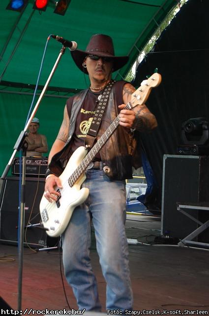  All Devils, Ayers Rock, Cool Head Clan, Dalriada, Drastic Means, Felvidki Rock Sznpad, Hard, Ismers Arcok, Jszmagyarok, Kerecsen, Kormorn, Lord, Lgkalapcs, Phoenix, Rockstone, Szktia, Titnok - Fot: Szapy,Cselik,K-soft,Sharleen