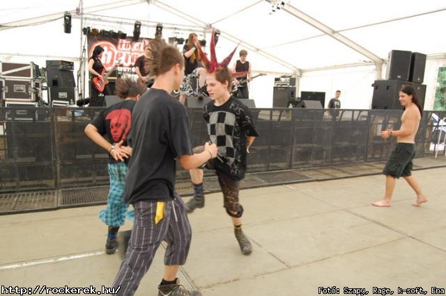  193. Cella, Amadea, Aquincum, Blitzkrieg, Boys From The Cellar, Demented Are Go, Htkznapi Csaldsok, Kalapcs, Konflikt, Kpr Sndor Npi Zenekara, Malediction, Nightquest, Road, Silver Shine, Ska-pcs, Solution, Tesstimony, Watch My Dying, Yellow Spots - Fot: Szapy, Rage, k-soft, Ena