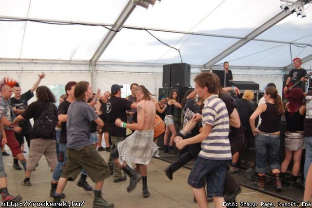  193. Cella, Amadea, Aquincum, Blitzkrieg, Boys From The Cellar, Demented Are Go, Htkznapi Csaldsok, Kalapcs, Konflikt, Kpr Sndor Npi Zenekara, Malediction, Nightquest, Road, Silver Shine, Ska-pcs, Solution, Tesstimony, Watch My Dying, Yellow Spots - Fot: Szapy, Rage, k-soft, Ena