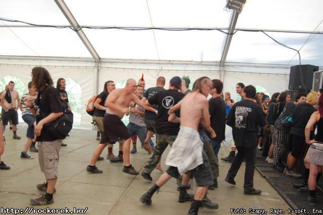  193. Cella, Amadea, Aquincum, Blitzkrieg, Boys From The Cellar, Demented Are Go, Htkznapi Csaldsok, Kalapcs, Konflikt, Kpr Sndor Npi Zenekara, Malediction, Nightquest, Road, Silver Shine, Ska-pcs, Solution, Tesstimony, Watch My Dying, Yellow Spots - Fot: Szapy, Rage, k-soft, Ena