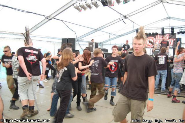  193. Cella, Amadea, Aquincum, Blitzkrieg, Boys From The Cellar, Demented Are Go, Htkznapi Csaldsok, Kalapcs, Konflikt, Kpr Sndor Npi Zenekara, Malediction, Nightquest, Road, Silver Shine, Ska-pcs, Solution, Tesstimony, Watch My Dying, Yellow Spots - Fot: Szapy, Rage, k-soft, Ena