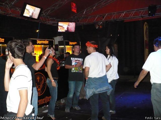  Cadaveres, Depresszi, Holtid, Insane, Macskanadrg, Pokolgp, Tankcsapda - Fot: turo