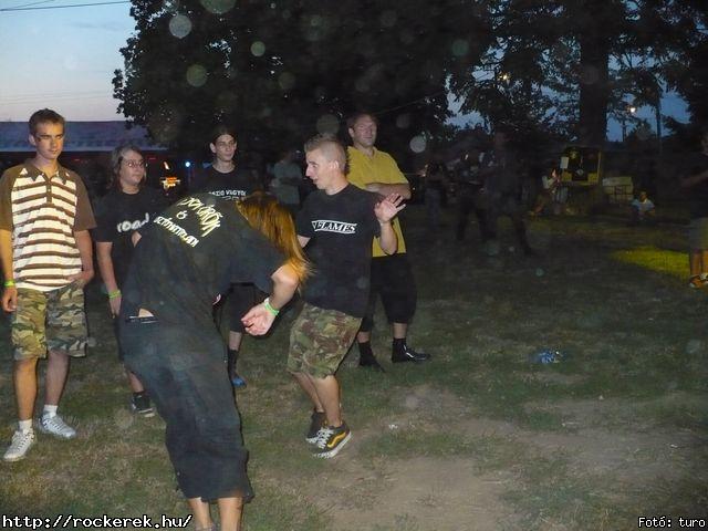  Cadaveres, Depresszi, Holtid, Insane, Macskanadrg, Pokolgp, Tankcsapda - Fot: turo