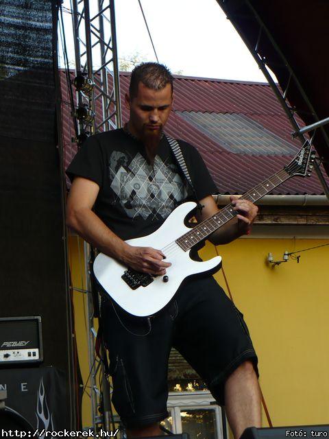  Cadaveres, Depresszi, Holtid, Insane, Macskanadrg, Pokolgp, Tankcsapda - Fot: turo
