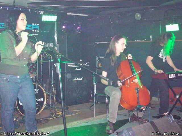  Conan`s First Date, Echer, Kisherceg, Leecher, Madame, Scarcity, Silent Shout, Torn Into Pieces, Viszonylag j - Fot: _Angeltear_