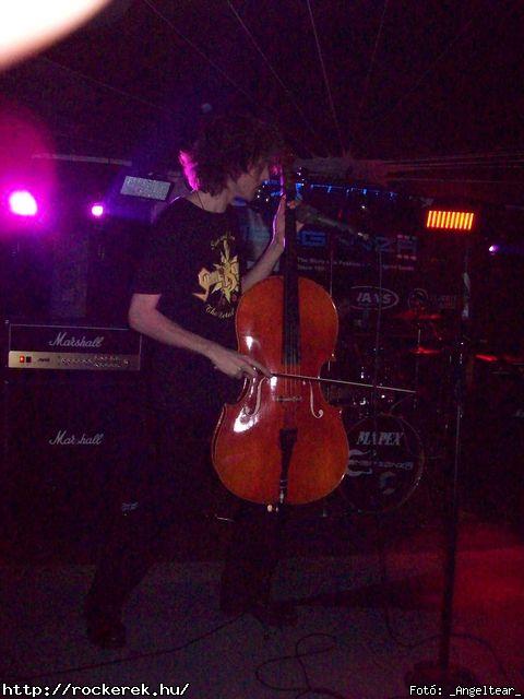  Conan`s First Date, Echer, Kisherceg, Leecher, Madame, Scarcity, Silent Shout, Torn Into Pieces, Viszonylag j - Fot: _Angeltear_