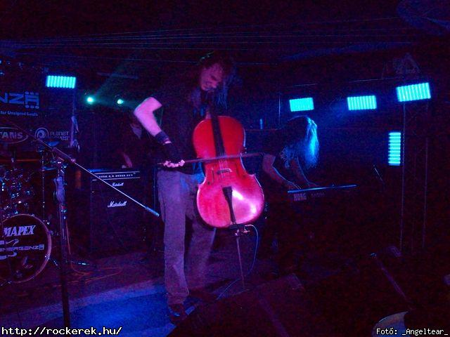  Conan`s First Date, Echer, Kisherceg, Leecher, Madame, Scarcity, Silent Shout, Torn Into Pieces, Viszonylag j - Fot: _Angeltear_