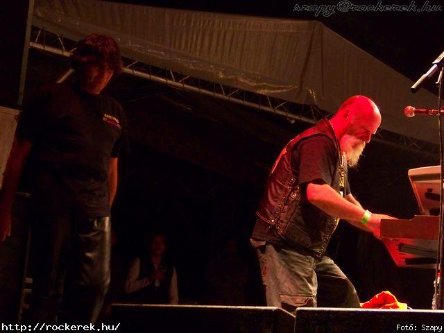  Piramis, Mobilmnia, Alvin s a Mkusok, Karthago, Komr Lszl, Wroom - Fot: Szapy