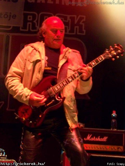  Piramis, Mobilmnia, Alvin s a Mkusok, Karthago, Komr Lszl, Wroom - Fot: Szapy