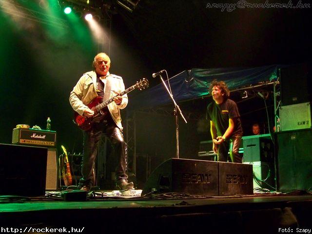  Piramis, Mobilmnia, Alvin s a Mkusok, Karthago, Komr Lszl, Wroom - Fot: Szapy