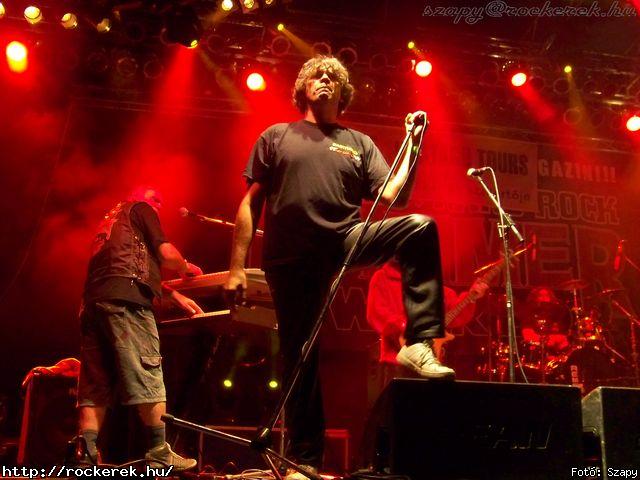  Piramis, Mobilmnia, Alvin s a Mkusok, Karthago, Komr Lszl, Wroom - Fot: Szapy