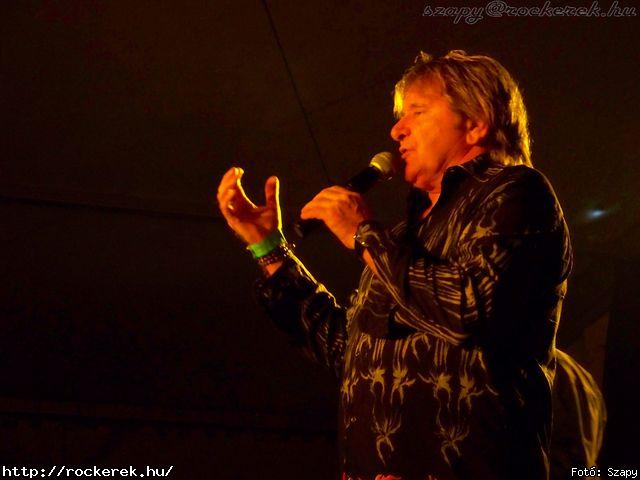  Piramis, Mobilmnia, Alvin s a Mkusok, Karthago, Komr Lszl, Wroom - Fot: Szapy