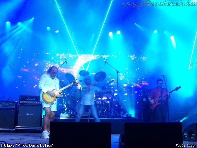  Ab/cd, Alvin s A Mkusok, Blind Myself, Cool Head Klan, Dek Bill Blues Band, Dirty Dance, Doors Emlkzenekar, Griff, Gyngyvr, Hollywood Rose, Insane, Inside My Head, Joe Cocker Cover Band, Kalapcs, Lovegun, Message To Hendrix, Neck Sprain, Omega, Ossian, Pokolgp, Road, Rme Vrzik, Subscribe - Fot: Szapy