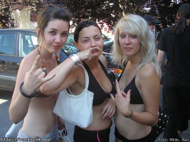  Ab/cd, Alvin s A Mkusok, Beatrice, Belga, Belmondo, Chuck Norris Action Squad, Collins And Behnam, Colorstar, Dalriada, Death Angel, Depresszi, Dek Bill Blues Band, Esclin Syndo, Finntroll, Firkin, Fish!, Hollywood Rose, Infra Gandhi, Kataklysm, Keep Of Kalessin, Kispl s A Borz, Korai Banditos Party, Korai rm, Kowalsky Meg A Vega, Machine Head, Magna Cum Laude, Mobilmania, Mystery Gang, N.o.h.a, Neo, Ossian, Paddy& The Rats, Parov Stelar & Band, Pokolgp, Quimby, Remorse, Road, Rme Vrzik, Sepultura, Ska Funderz, Subscribe, Tankcsapda, Testament, The Bedlam, The Idoru, Titusz, Watch My Dying, Yellow Spots, Zorall - Fot: Mks, Mucc