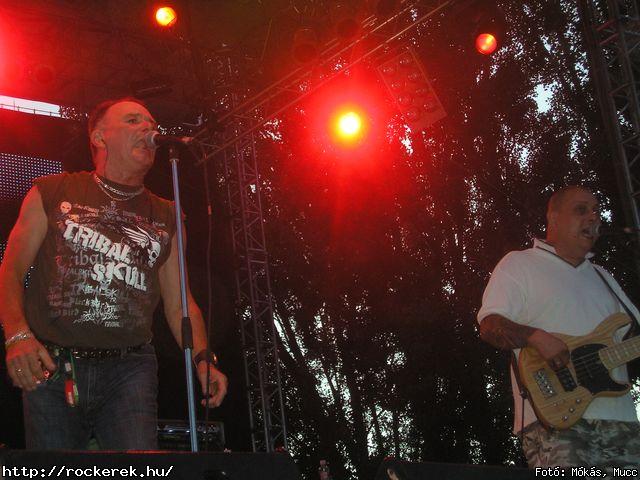  Ab/cd, Alvin s A Mkusok, Beatrice, Belga, Belmondo, Chuck Norris Action Squad, Collins And Behnam, Colorstar, Dalriada, Death Angel, Depresszi, Dek Bill Blues Band, Esclin Syndo, Finntroll, Firkin, Fish!, Hollywood Rose, Infra Gandhi, Kataklysm, Keep Of Kalessin, Kispl s A Borz, Korai Banditos Party, Korai rm, Kowalsky Meg A Vega, Machine Head, Magna Cum Laude, Mobilmania, Mystery Gang, N.o.h.a, Neo, Ossian, Paddy& The Rats, Parov Stelar & Band, Pokolgp, Quimby, Remorse, Road, Rme Vrzik, Sepultura, Ska Funderz, Subscribe, Tankcsapda, Testament, The Bedlam, The Idoru, Titusz, Watch My Dying, Yellow Spots, Zorall - Fot: Mks, Mucc
