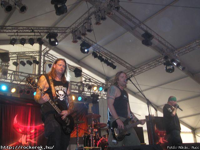  Ab/cd, Alvin s A Mkusok, Beatrice, Belga, Belmondo, Chuck Norris Action Squad, Collins And Behnam, Colorstar, Dalriada, Death Angel, Depresszi, Dek Bill Blues Band, Esclin Syndo, Finntroll, Firkin, Fish!, Hollywood Rose, Infra Gandhi, Kataklysm, Keep Of Kalessin, Kispl s A Borz, Korai Banditos Party, Korai rm, Kowalsky Meg A Vega, Machine Head, Magna Cum Laude, Mobilmania, Mystery Gang, N.o.h.a, Neo, Ossian, Paddy& The Rats, Parov Stelar & Band, Pokolgp, Quimby, Remorse, Road, Rme Vrzik, Sepultura, Ska Funderz, Subscribe, Tankcsapda, Testament, The Bedlam, The Idoru, Titusz, Watch My Dying, Yellow Spots, Zorall - Fot: Mks, Mucc