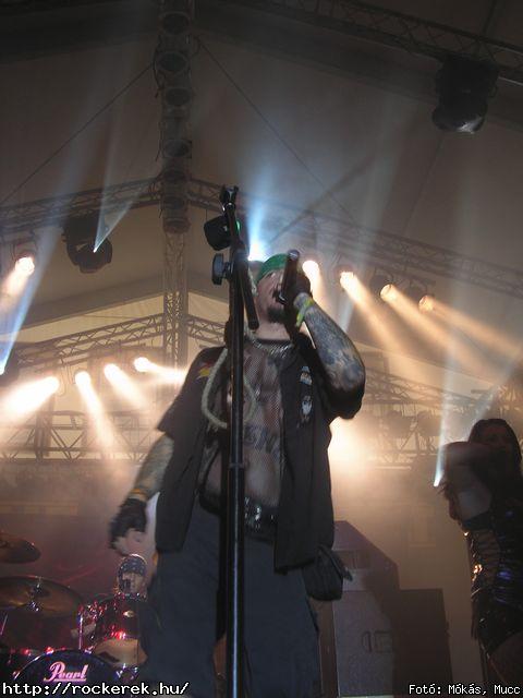  Ab/cd, Alvin s A Mkusok, Beatrice, Belga, Belmondo, Chuck Norris Action Squad, Collins And Behnam, Colorstar, Dalriada, Death Angel, Depresszi, Dek Bill Blues Band, Esclin Syndo, Finntroll, Firkin, Fish!, Hollywood Rose, Infra Gandhi, Kataklysm, Keep Of Kalessin, Kispl s A Borz, Korai Banditos Party, Korai rm, Kowalsky Meg A Vega, Machine Head, Magna Cum Laude, Mobilmania, Mystery Gang, N.o.h.a, Neo, Ossian, Paddy& The Rats, Parov Stelar & Band, Pokolgp, Quimby, Remorse, Road, Rme Vrzik, Sepultura, Ska Funderz, Subscribe, Tankcsapda, Testament, The Bedlam, The Idoru, Titusz, Watch My Dying, Yellow Spots, Zorall - Fot: Mks, Mucc