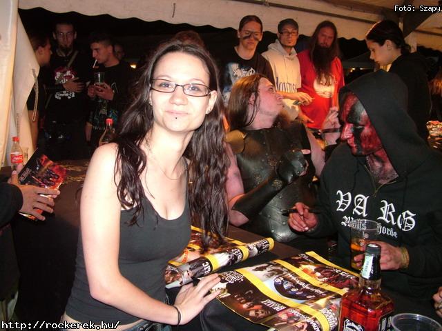 Al and the Black Cats,  Alvin s a Mkusok,  HtkznaPI CSAldsok,  The Exploited,  Fekete Sereg,  Rme Vrzik,  Road,  Varg - Fot: Szapy
