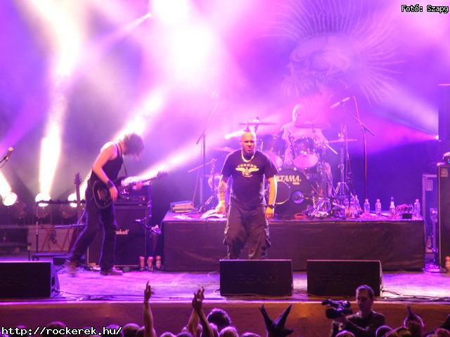  Al and the Black Cats,  Alvin s a Mkusok,  HtkznaPI CSAldsok,  The Exploited,  Fekete Sereg,  Rme Vrzik,  Road,  Varg - Fot: Szapy