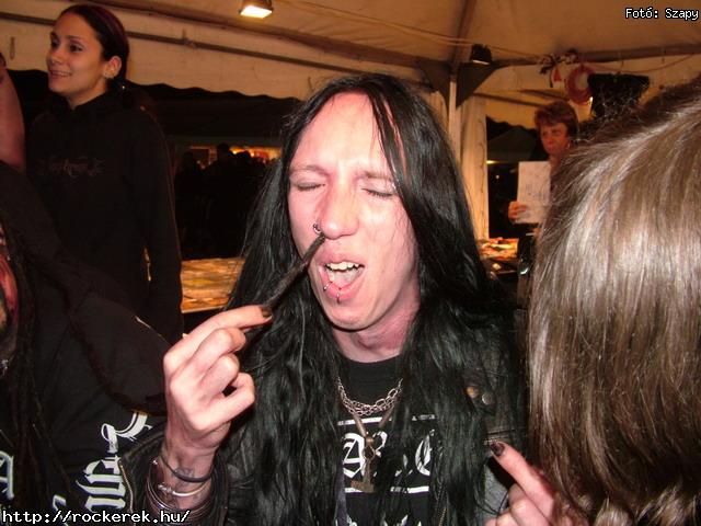  Al and the Black Cats,  Alvin s a Mkusok,  HtkznaPI CSAldsok,  The Exploited,  Fekete Sereg,  Rme Vrzik,  Road,  Varg - Fot: Szapy