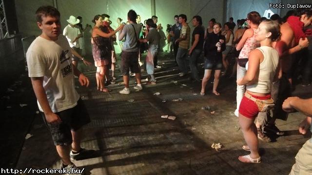  Bikini,  Akos,  Neo,  Quimby,  Road,  Tankcsapda,  Kispal es a Borz,  Kowalsky meg a Vega,  Zanzibar,  Depresszio,  Lovegun,  Insane,  Superbutt - Fot: Duplawow