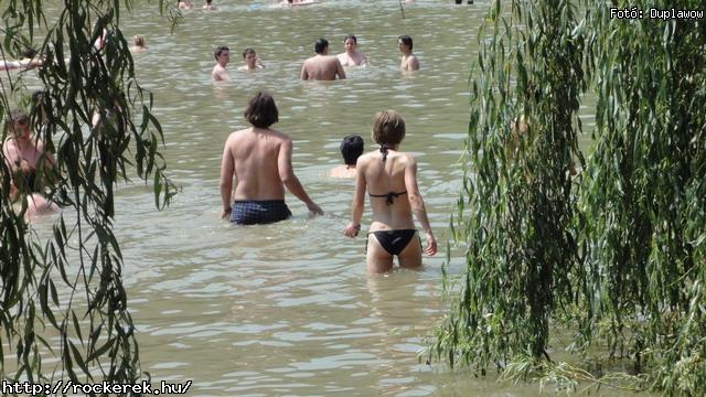  Bikini,  Akos,  Neo,  Quimby,  Road,  Tankcsapda,  Kispal es a Borz,  Kowalsky meg a Vega,  Zanzibar,  Depresszio,  Lovegun,  Insane,  Superbutt - Fot: Duplawow