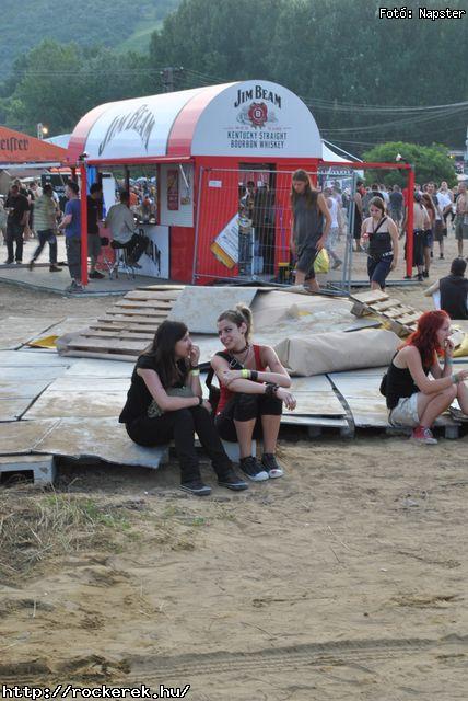  Macskanadrg, Alvnin s a Mkusok, Kalapcs, Ossian, Depresszi, kos, Epica - Fot: Napster