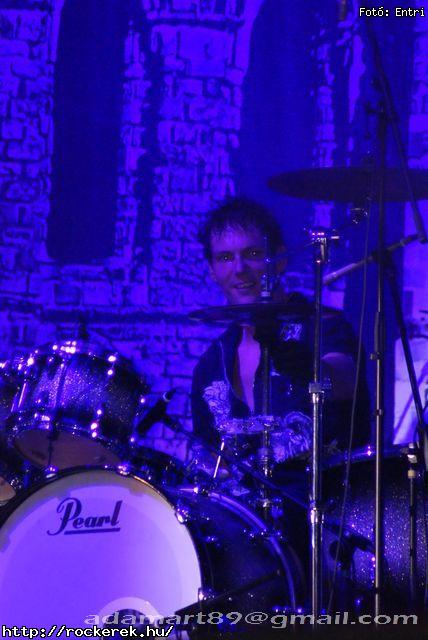  Ab/cd, Aws, Dek Bill Blues Band, Edguy, Eradication, Fish!, Gamma Ray, Heaven Street Seven, Hollywood Rose, Irie Maffia, Junkies, Kalapcs, Kowalsky Meg A Vega, Moby Dick, Neck Sprain, Ocha Macho, Ossian, Pokolgp, Pl Utcai Fik, Rme Vrzik, Scandic Pop, Superbutt, Supernem, Trouser Press, Uriah Heep, Watch My Dying, Zorall - Fot: Entri