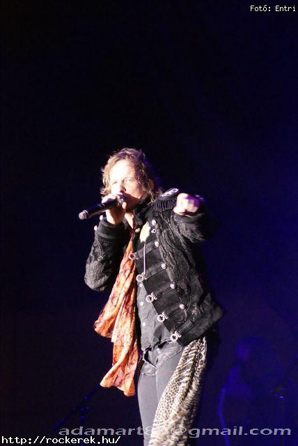  Ab/cd, Aws, Dek Bill Blues Band, Edguy, Eradication, Fish!, Gamma Ray, Heaven Street Seven, Hollywood Rose, Irie Maffia, Junkies, Kalapcs, Kowalsky Meg A Vega, Moby Dick, Neck Sprain, Ocha Macho, Ossian, Pokolgp, Pl Utcai Fik, Rme Vrzik, Scandic Pop, Superbutt, Supernem, Trouser Press, Uriah Heep, Watch My Dying, Zorall - Fot: Entri