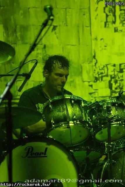  Ab/cd, Aws, Dek Bill Blues Band, Edguy, Eradication, Fish!, Gamma Ray, Heaven Street Seven, Hollywood Rose, Irie Maffia, Junkies, Kalapcs, Kowalsky Meg A Vega, Moby Dick, Neck Sprain, Ocha Macho, Ossian, Pokolgp, Pl Utcai Fik, Rme Vrzik, Scandic Pop, Superbutt, Supernem, Trouser Press, Uriah Heep, Watch My Dying, Zorall - Fot: Entri