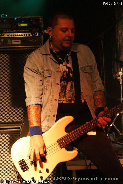  Ab/cd, Aws, Dek Bill Blues Band, Edda, Edguy, Eradication, Fish!, Gamma Ray, Heaven Street Seven, Hollywood Rose, Irie Maffia, Junkies, Kalapcs, Kowalsky Meg A Vega, Lord, Moby Dick, Neck Sprain, Ocha Macho, Ossian, Pokolgp, Pl Utcai Fik, Rme Vrzik, Scandic Pop, Superbutt, Supernem, Trouser Press, Uriah Heep, Watch My Dying, Zorall, kos - Fot: Entri