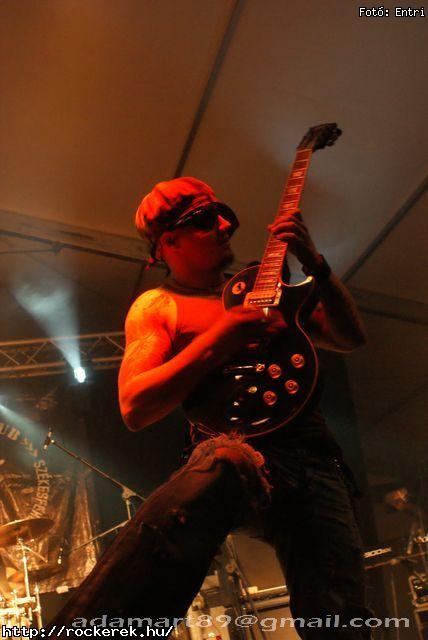  Ab/cd, Aws, Dek Bill Blues Band, Edda, Edguy, Eradication, Fish!, Gamma Ray, Heaven Street Seven, Hollywood Rose, Irie Maffia, Junkies, Kalapcs, Kowalsky Meg A Vega, Lord, Moby Dick, Neck Sprain, Ocha Macho, Ossian, Pokolgp, Pl Utcai Fik, Rme Vrzik, Scandic Pop, Superbutt, Supernem, Trouser Press, Uriah Heep, Watch My Dying, Zorall, kos - Fot: Entri