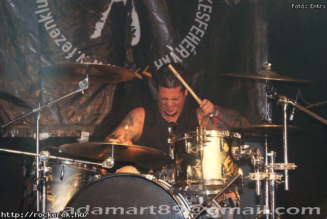  Ab/cd, Aws, Dek Bill Blues Band, Edda, Edguy, Eradication, Fish!, Gamma Ray, Heaven Street Seven, Hollywood Rose, Irie Maffia, Junkies, Kalapcs, Kowalsky Meg A Vega, Lord, Moby Dick, Neck Sprain, Ocha Macho, Ossian, Pokolgp, Pl Utcai Fik, Rme Vrzik, Scandic Pop, Superbutt, Supernem, Trouser Press, Uriah Heep, Watch My Dying, Zorall, kos - Fot: Entri