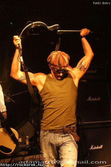  Ab/cd, Aws, Dek Bill Blues Band, Edda, Edguy, Eradication, Fish!, Gamma Ray, Heaven Street Seven, Hollywood Rose, Irie Maffia, Junkies, Kalapcs, Kowalsky Meg A Vega, Lord, Moby Dick, Neck Sprain, Ocha Macho, Ossian, Pokolgp, Pl Utcai Fik, Rme Vrzik, Scandic Pop, Superbutt, Supernem, Trouser Press, Uriah Heep, Watch My Dying, Zorall, kos - Fot: Entri