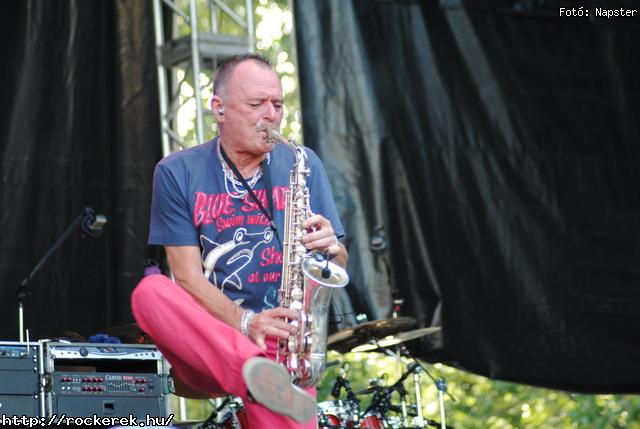  Beatrice,  Nevergreen,  Ossian,  Edda mvek,  Fish! - Fot: Napster