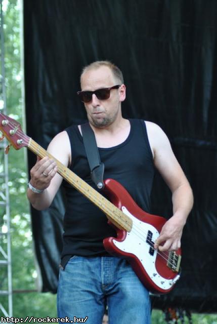  Konflikt,  Heaven Street Seven,  Rme Vrzik,  Akela,  Depresszi,  Dalriada,  Guano Apes,  Slayer