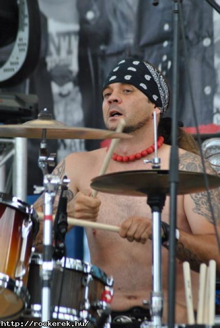  Konflikt,  Heaven Street Seven,  Rme Vrzik,  Akela,  Depresszi,  Dalriada,  Guano Apes,  Slayer