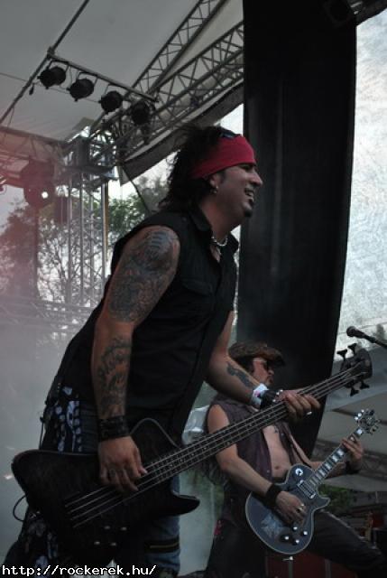  Konflikt,  Heaven Street Seven,  Rme Vrzik,  Akela,  Depresszi,  Dalriada,  Guano Apes,  Slayer