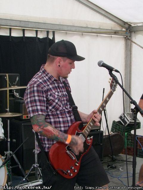  Igut, Tzmadr, Bloody Roots, Wisdom, Omen, Kalapcs Jzsi, Stratovarius - Fot: Szapy,Kieron Gotthard Flenningen