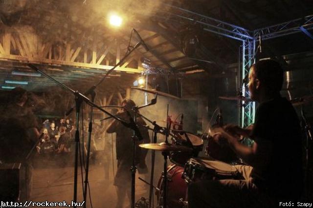  Fragments of the Past,  Decadence,  Melanie